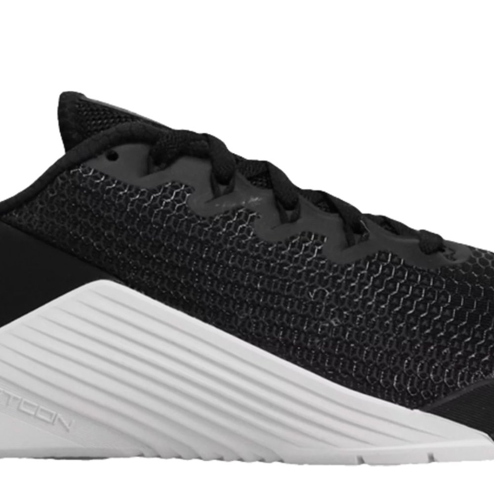 Metcon 5, NEVER WORN